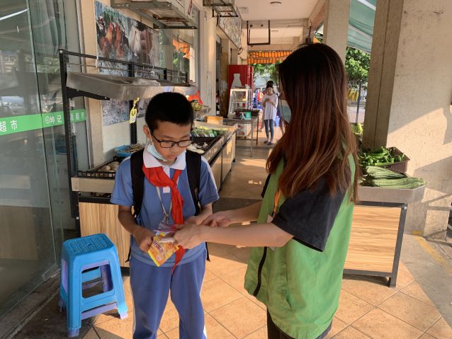 三鄉(xiāng)鎮(zhèn)開(kāi)展“守護(hù)校園安全，護(hù)學(xué)禁毒兩不誤”宣傳活動(dòng)三鄉(xiāng)鎮(zhèn)開(kāi)展“守護(hù)校園安全，護(hù)學(xué)禁毒兩不誤”宣傳活動(dòng)